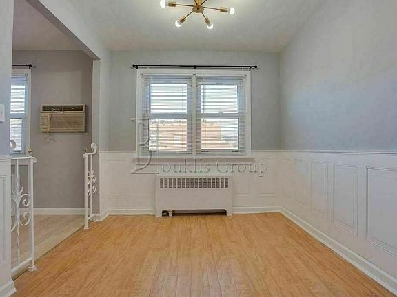 5th image of 22-03 48th St #2B