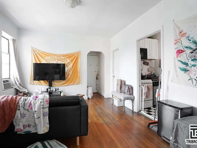 258 E 112th St #2A — Photo 5