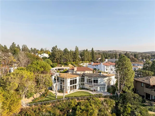 2 Inverness Ln, Newport Beach, CA 92660