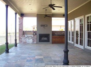18849 Santa Maria Dr, Baton Rouge, LA 70809