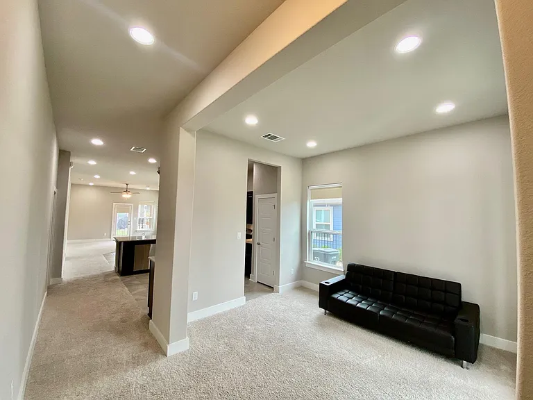 1550 Harwell Loop — Photo 9
