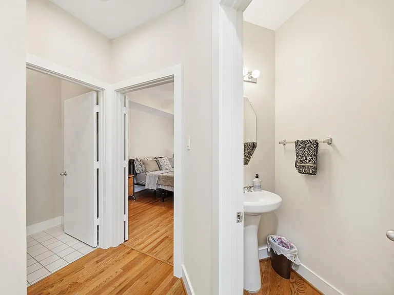 9802 Cynthia Ann Ct — Photo 17