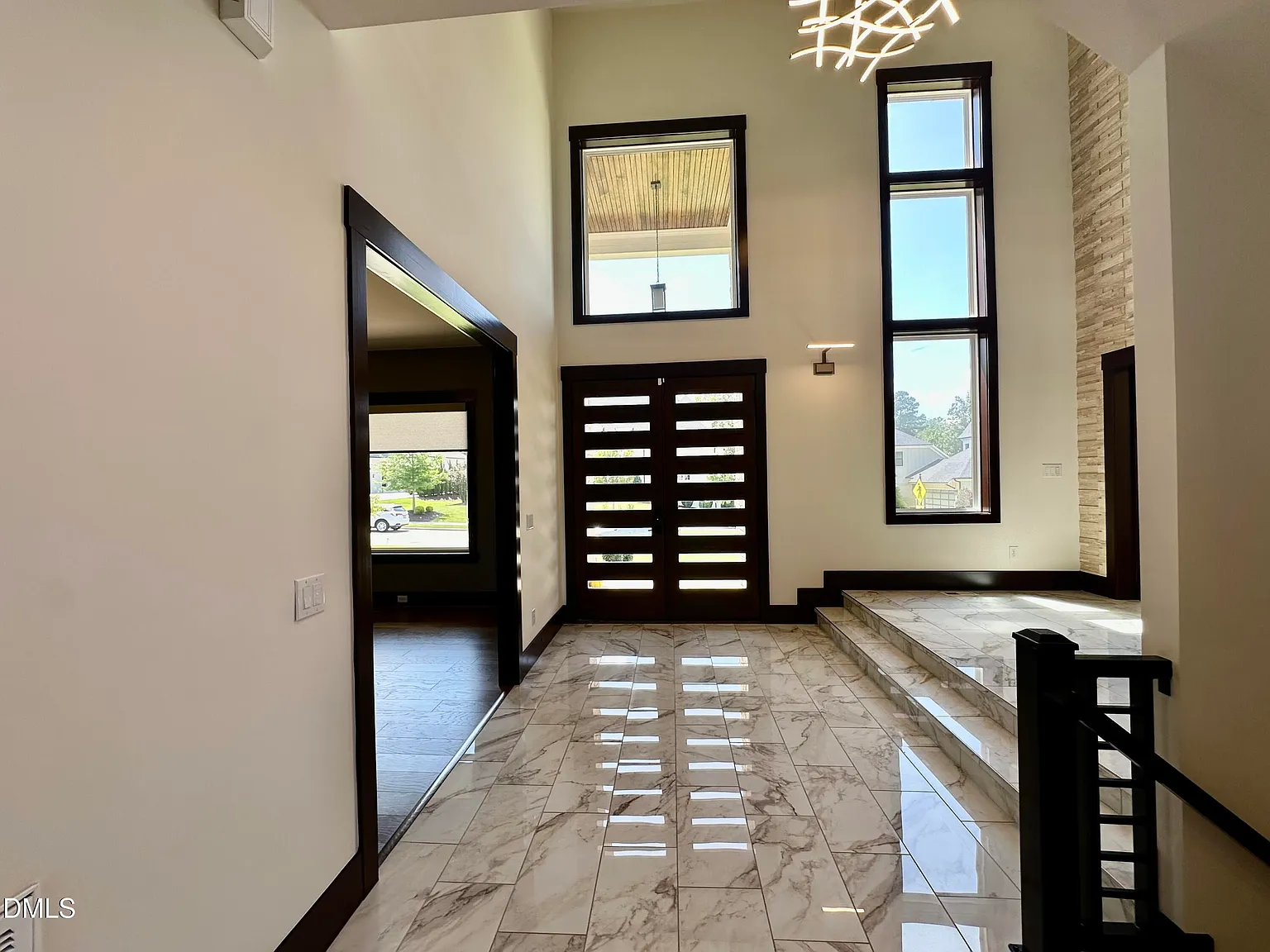 6 bed, 6.5 bath, 6655 sqft, $7,000 — Photo 4