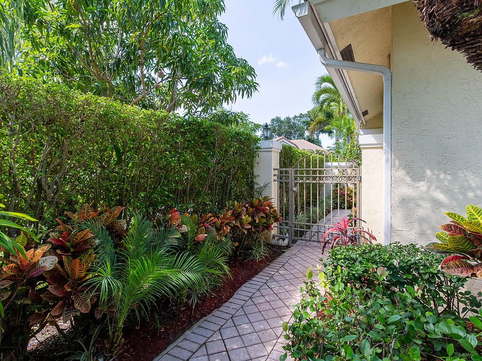 1st image of 2711 Twin Oaks Way