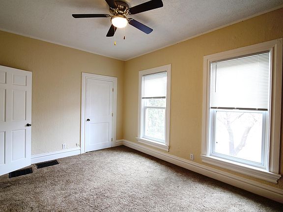 5th image of 583 Maryland Ave W