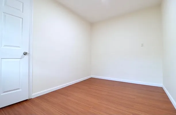 Rented by New York Realty Minimax Inc | media 18