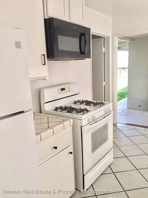 1st image of 232 Oakdale Dr