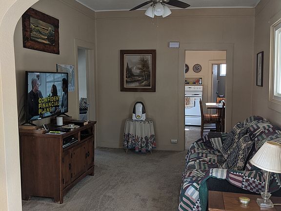 3rd image of 612 College Ave