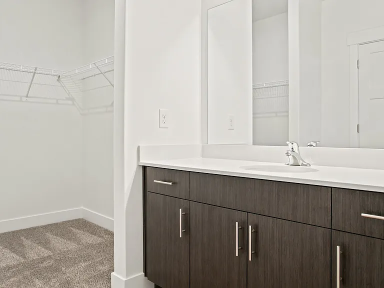 4661 S Poplar Way #R202 — Photo 8