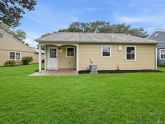 4th image of 257 Edinburgh Drive