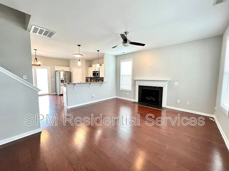 Building Photo - 438 Riviera Dr