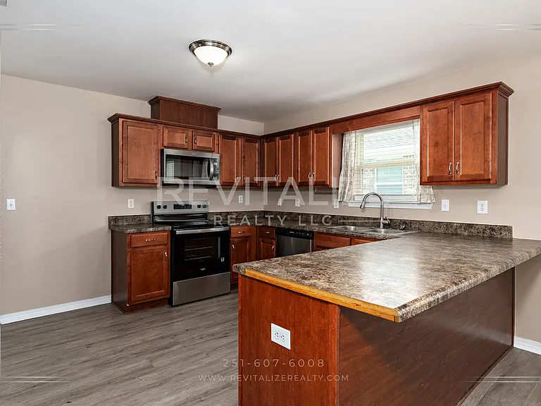 1549 Majesty Loop — Photo 31