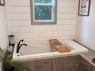 10201 Highway C, Cuba, MO 65453