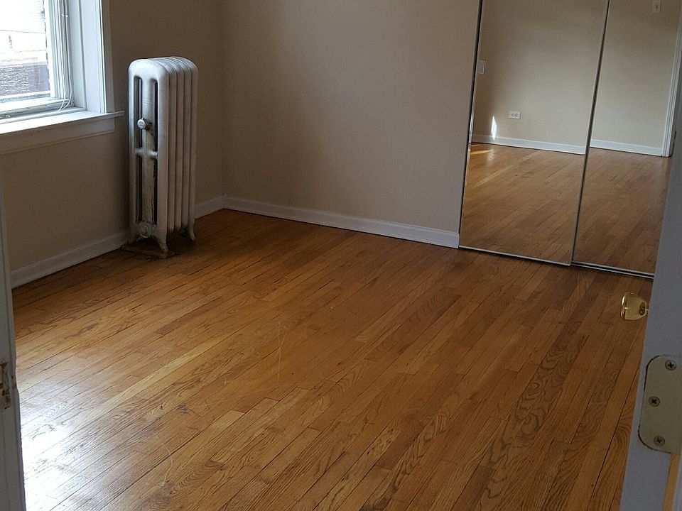 1st image of 4047 N Mozart St APT 2E