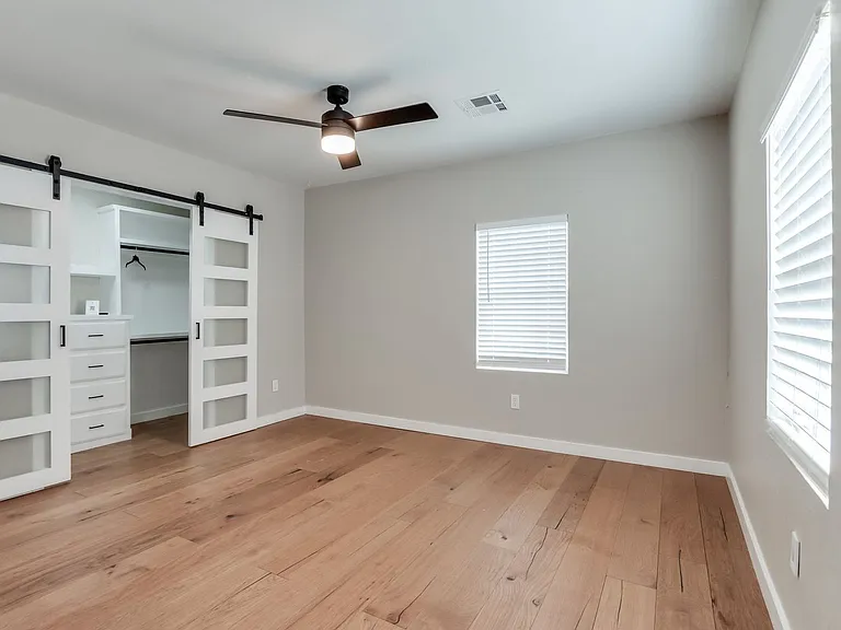 1209 NW 11th St — Photo 31