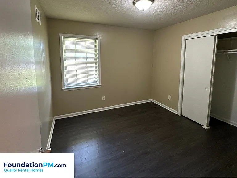 2574 Saint Elmo Ave — Photo 13