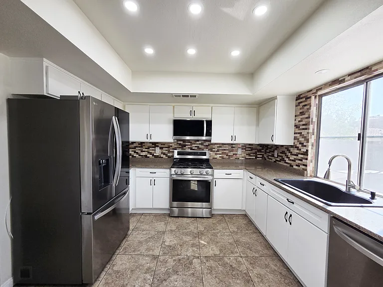 4028 Zapotec Way — Photo 17