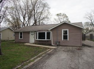 830 S Sumner Ave, Aurora, IL 60505