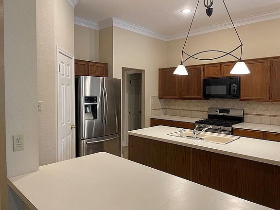 5th image of 1313 Nightingale Dr