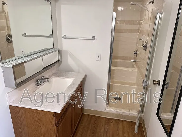 2440 Kuhio Ave #1410 — Photo 3