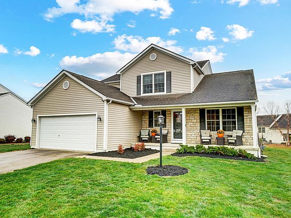 2nd image of 11828 Chanticleer Dr NW