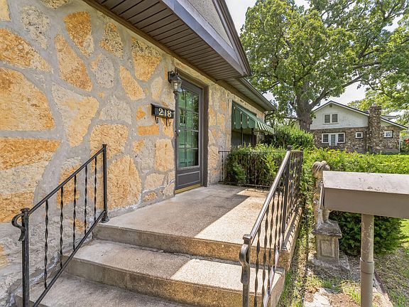 4th image of 218 S Harlin Drive