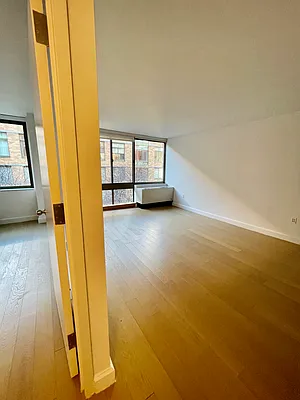 Rented by Cushman & Wakefield (Management) | media 7