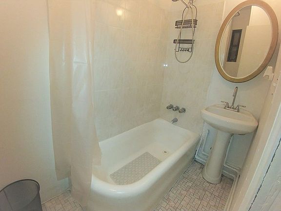 5th image of 240 W 16th St #2D