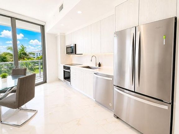 5th image of 2000 Metropica Way #304