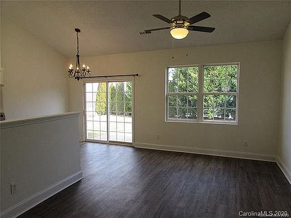 2nd image of 2026 Arlington Ave