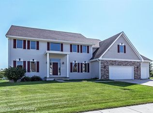 1011 11th Ave SE, Altoona, IA 50009