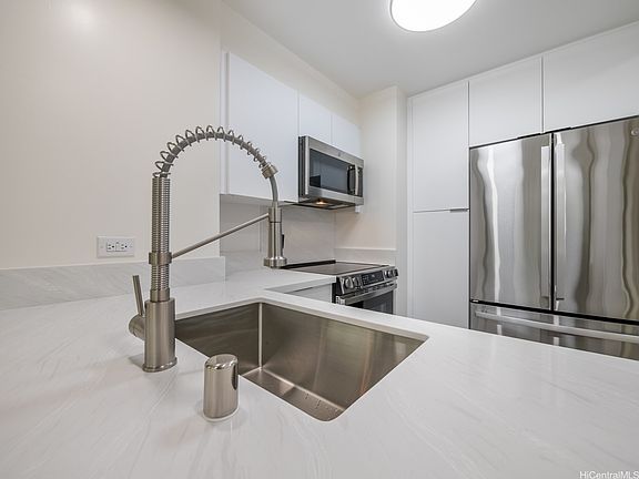 3rd image of 322 Aoloa St APT 810