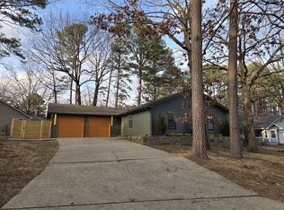 2 Woodhill Ct, Little Rock, AR 72211