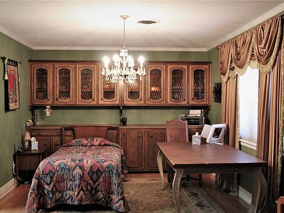 4th image of 2281 S Von Braun Ct