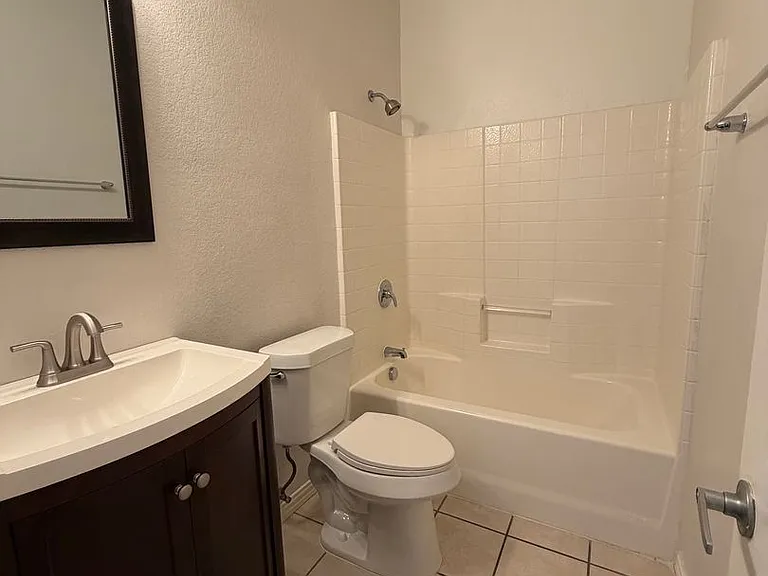 9524 Navarro St — Photo 12