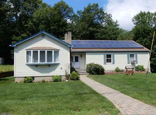 408 Brown Trl, Hopatcong, NJ 07843