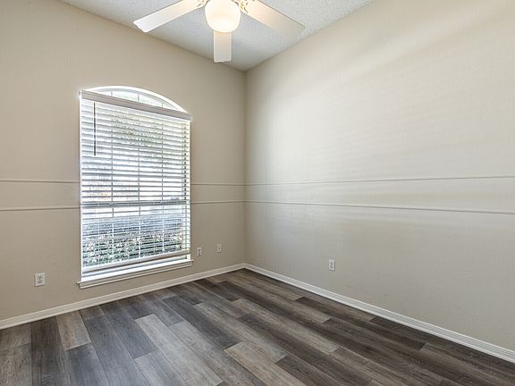 5th image of 10312 Sierra West Dr