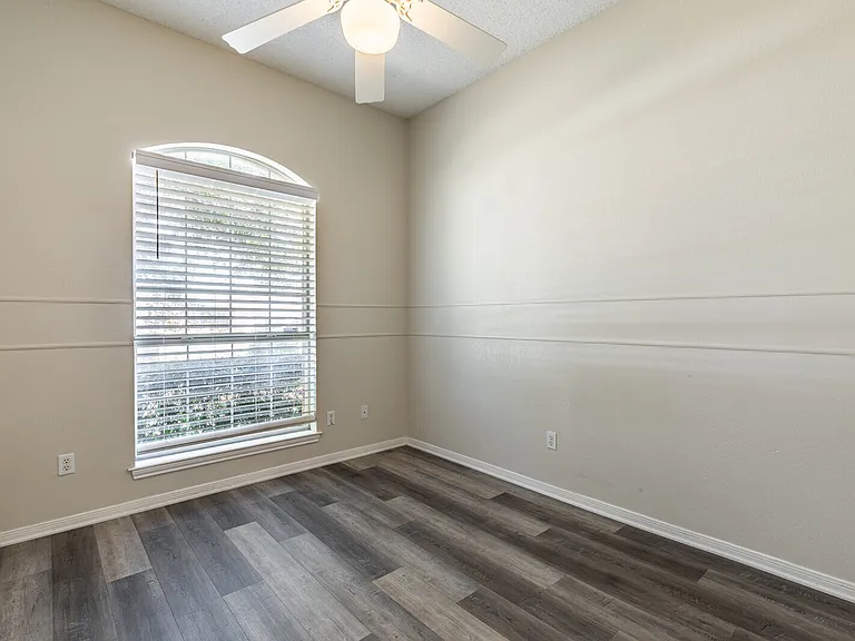 10312 Sierra West Dr — Photo 9