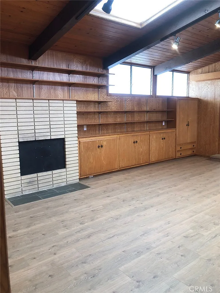 5 bed, 2963 sqft, $5,500 — Photo 3