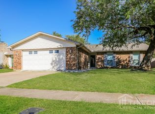 6709 Forestview Dr, Arlington, TX 76016