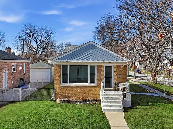 3rd image of 4448 Lawndale Ave