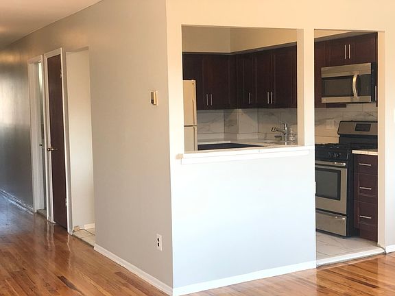 5th image of 31-17 46th St #3
