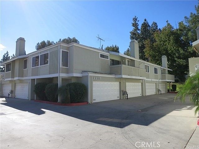 1st image of 22141 Burbank Blvd Unit 5