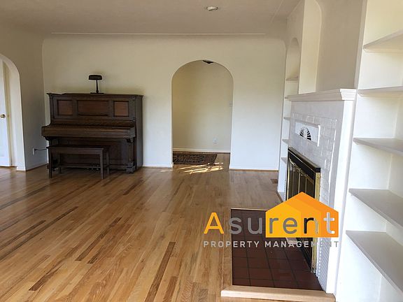 3rd image of 1040 Clay St