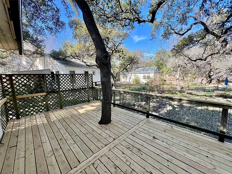 302 Park Ln — Photo 12