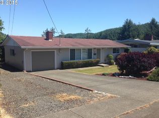 235 S 18th St, Reedsport, OR 97467