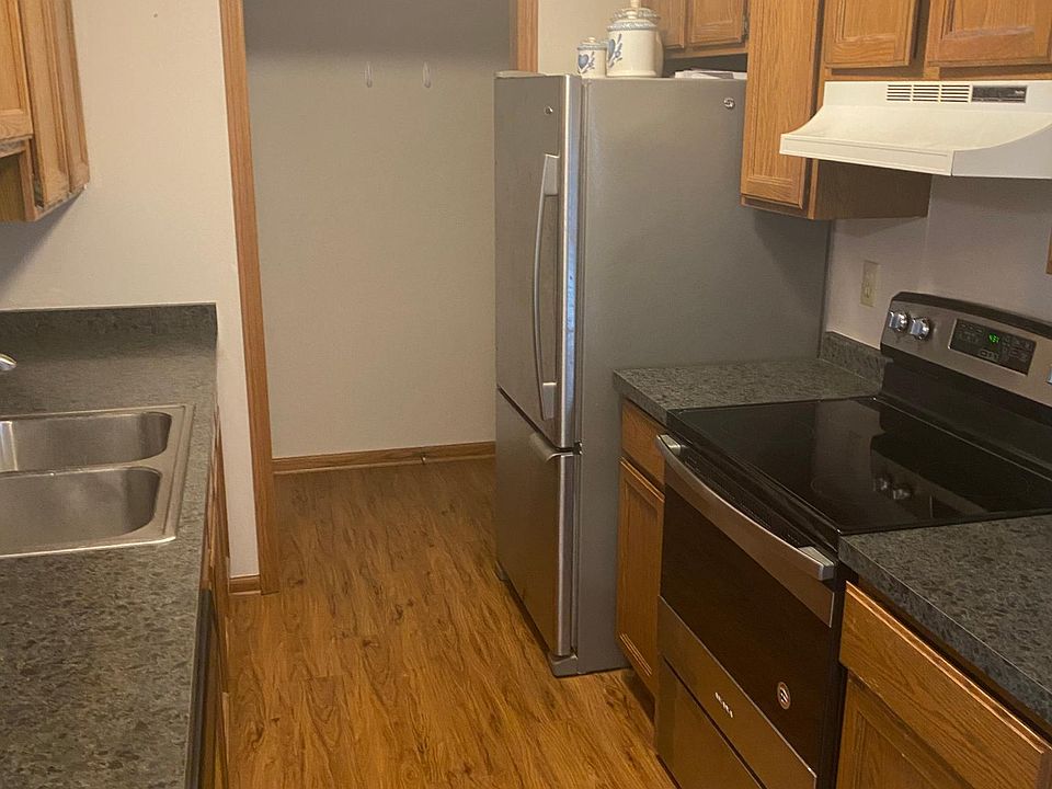 1st image of 219 Chalet Dr #219