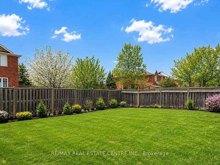 3941 Stardust Dr — Photo 45