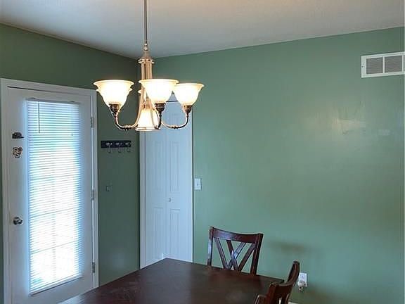 5th image of 707 Pearl St