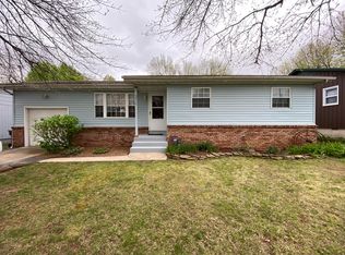 2838 N Howard Ave, Springfield, MO 65803